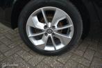 Renault Clio Estate 0.9 TCe Limited 2017|Airco|Cruise|Navi, Auto's, Renault, Voorwielaandrijving, Euro 6, 580 kg, Zwart