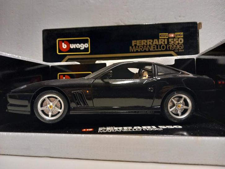 Ferrari 550 Maranello black Bijenkorf Bburago 1:18 KRD, Hobby en Vrije tijd, Modelauto's | 1:18, Zo goed als nieuw, Auto, Bburago