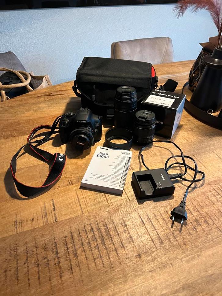 Canon EOS 2000D + 3 lenzen + tas, Audio, Tv en Foto, Fotocamera's Digitaal, Gebruikt, Spiegelreflex, Canon, 4 t/m 7 keer, Ophalen of Verzenden