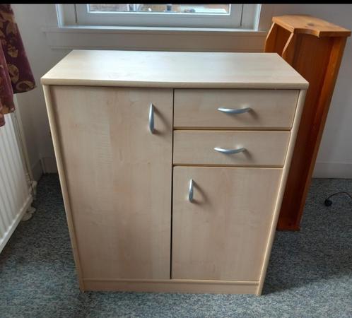 Kast, Huis en Inrichting, Kasten | Boekenkasten, Zo goed als nieuw, 25 tot 50 cm, Met lade(s), Met deur(en), Ophalen