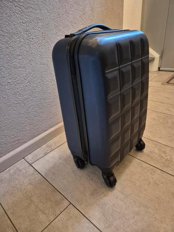 Compacte Reistrolley - Ideaal voor Korte Trips beschikbaar voor biedingen