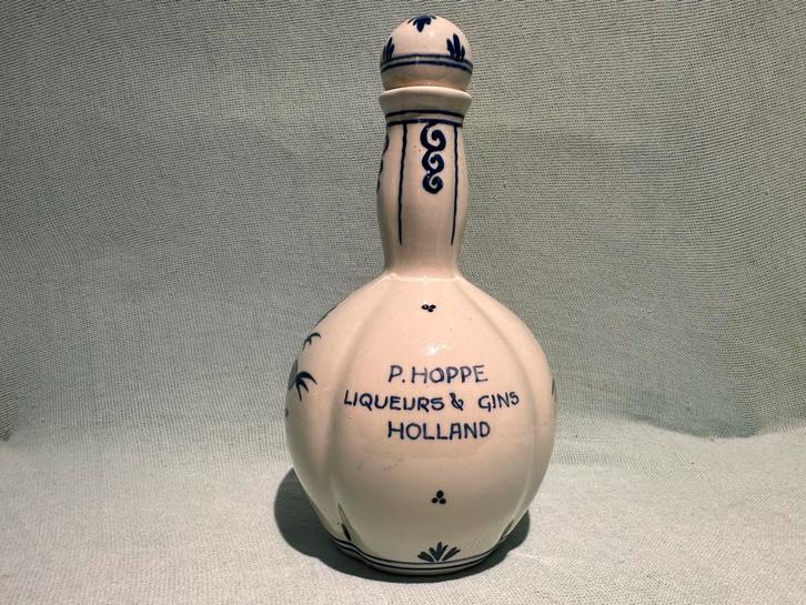 Delfts aardewerk liquer gin jenever fles p. Hoppe, Antiek en Kunst, Antiek | Wandborden en Tegels, Ophalen of Verzenden