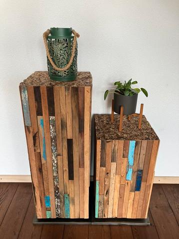 Twee zuilen/pilaren beschikbaar voor biedingen