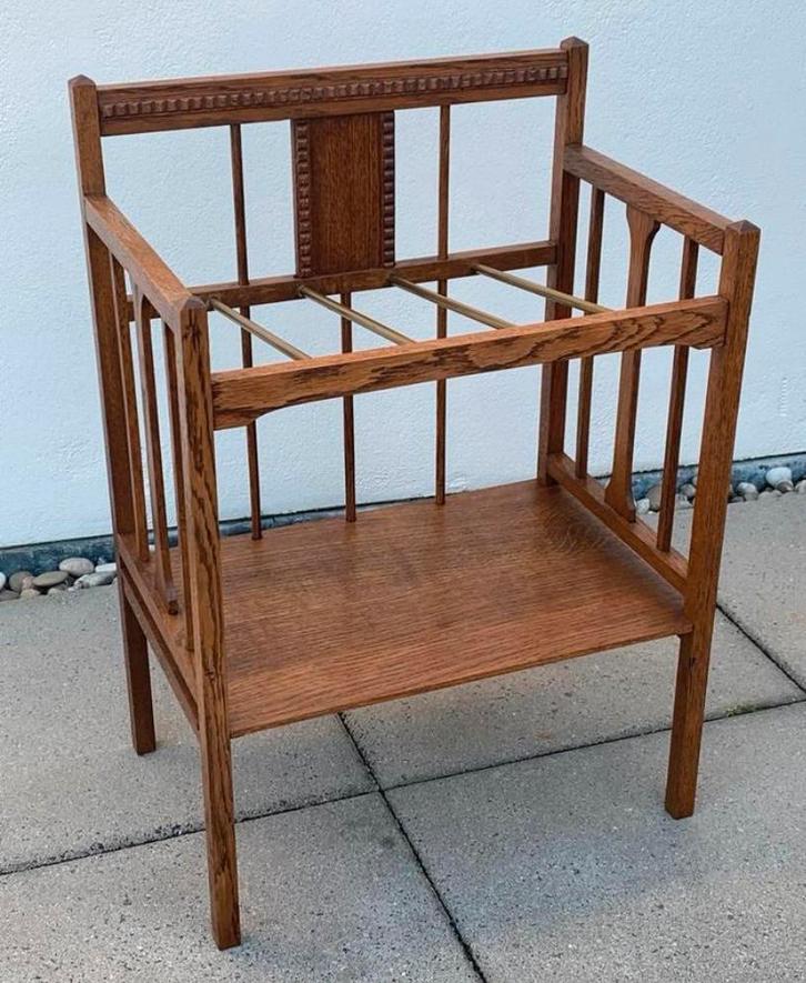 Antiek eiken lectuur/krantenbak Amsterdamse School, Huis en Inrichting, Woonaccessoires | Krantenbakken en Lectuurbakken, Gebruikt