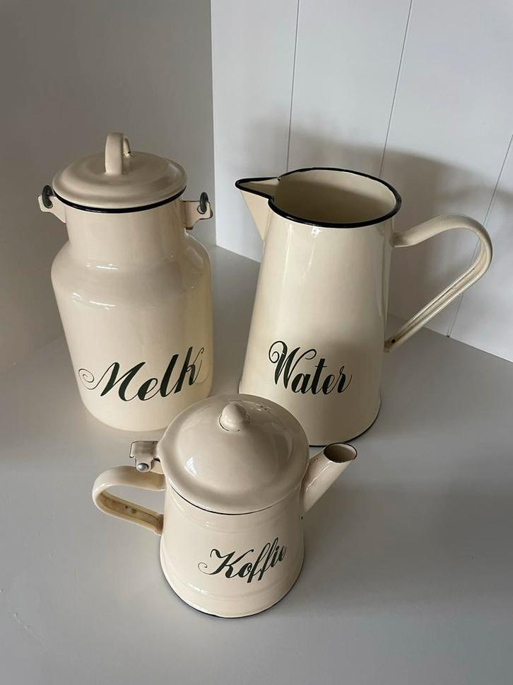 Vintage Emaille Set: Melk, Water, Koffie, Antiek en Kunst, Antiek | Emaille, Ophalen of Verzenden
