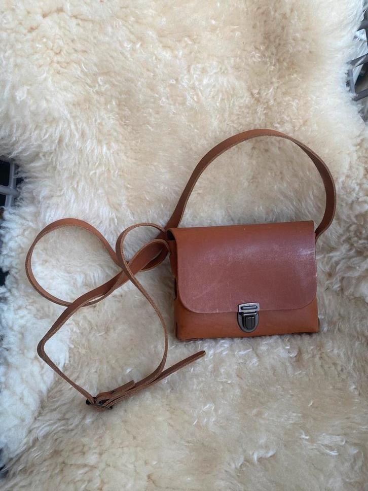 Vintage leren schoudertas van Elvy, Sieraden, Tassen en Uiterlijk, Tassen | Schoudertassen, Zo goed als nieuw, Ophalen of Verzenden