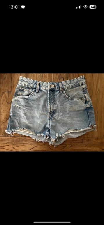 High waist denim short beschikbaar voor biedingen