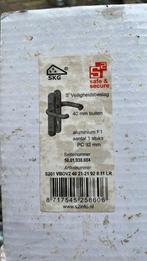Veiligheidsbeslag aluminium 40 tot 57 mm buiten, Motoren, Ophalen of Verzenden, Nieuw