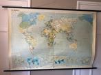 Vintage grote schoolkaart  ” De Wereld”, Antiek en Kunst, Antiek | Schoolplaten, Ophalen, Aardrijkskunde