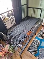 Bijna nieuwe Fyresdal bedbank inclusief matrassen, Huis en Inrichting, Ophalen, Verstelbaar, Eenpersoons, Zwart