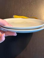 VIVO White Plates, Huis en Inrichting, Keuken | Servies, Ophalen, Zo goed als nieuw, Bord(en), Overige stijlen