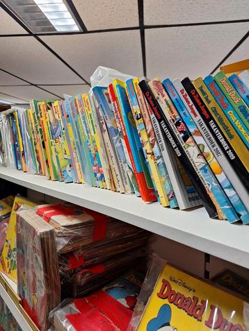 Vakantieboekken Donald duck, weekbladen  duck's, jaargangen  beschikbaar voor biedingen