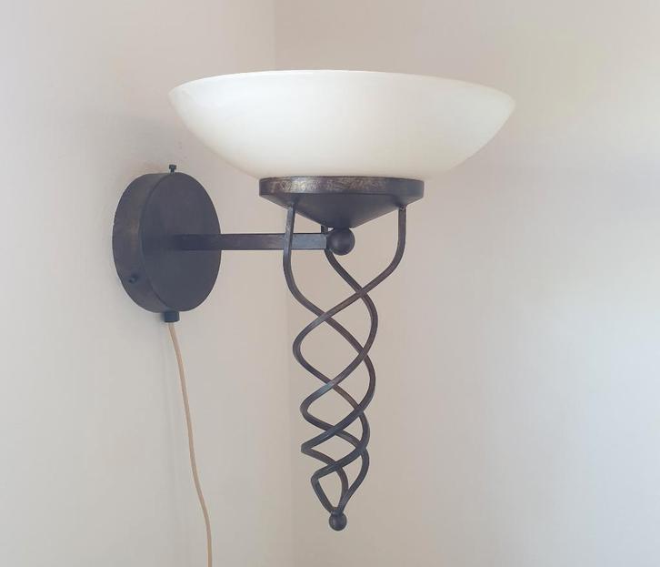 1 wandlamp + 1 vloer/staande lamp (SAMEN voor 120 euro), Huis en Inrichting, Lampen | Wandlampen, Zo goed als nieuw, Ophalen