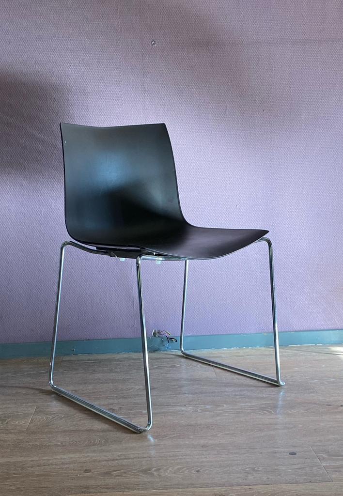 Mooie set van 5 Arper Catifa 46 designstoelen (regio Ede), Huis en Inrichting, Stoelen, Gebruikt, Vijf, Zes of meer stoelen, Kunststof