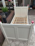 Peuterbed roze knoppen (kun je andere kleur verven jongen), Kinderen en Baby's, Kinderkamer | Bedden, Ophalen, 70 tot 85 cm, 140 tot 160 cm