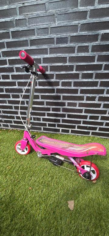 Roze kleine space scooter x360 beschikbaar voor biedingen