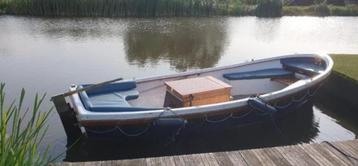 Polyester sloep met diesel inboard motor beschikbaar voor biedingen