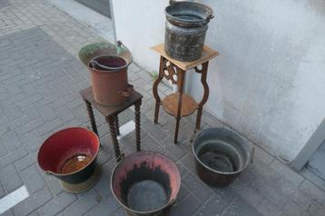 5 antieke vintage metalen emmers / bloempotten. beschikbaar voor biedingen