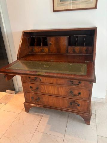 Klassieke Secretaire - Bureau met Opbergruimte beschikbaar voor biedingen