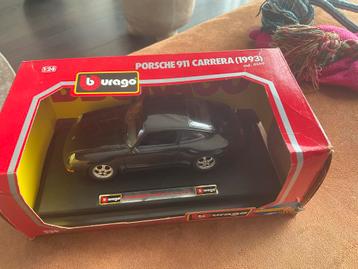 Porsche 911 Carrera (1993) 1/24 - Burago beschikbaar voor biedingen