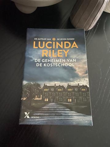 De geheimen van de kostschool .  Lucinda Riley beschikbaar voor biedingen