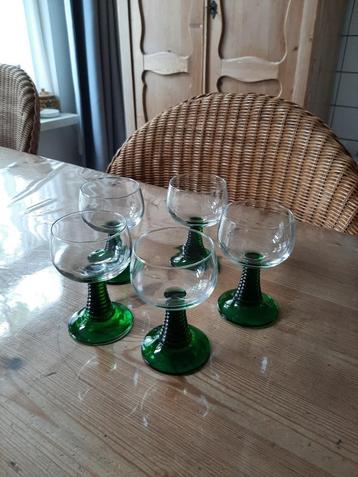 5 ROEMER -  WIJNGLAZEN - DIAMETER 6,5 CM - HOOGTE 11 CM beschikbaar voor biedingen