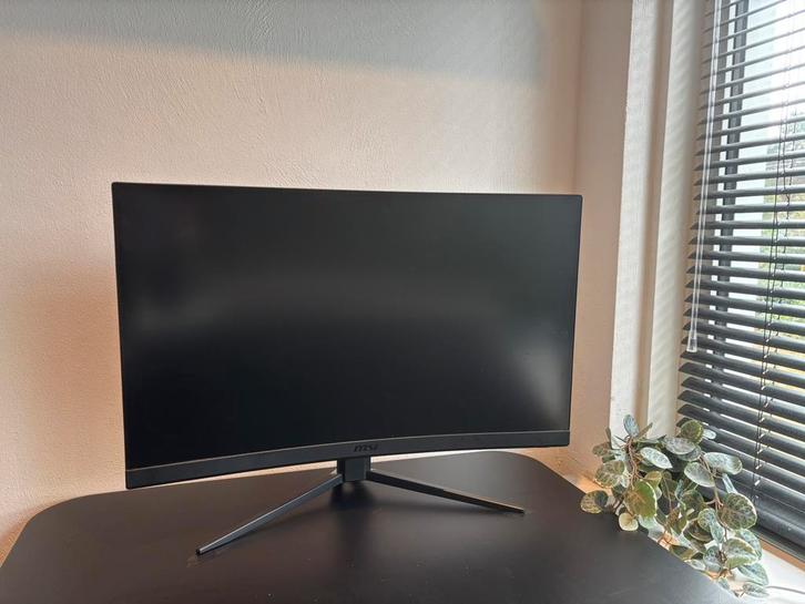MSI G27CQ4 E2 gaming monitor, Computers en Software, Monitoren, Zo goed als nieuw, 151 t/m 200 Hz, HDMI, Gaming, Full HD, Ophalen of Verzenden