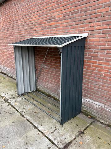 Haardhout Overkapping - Bescherm uw hout! beschikbaar voor biedingen