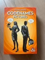 Codenames - Zo goed als nieuw!, Vijf spelers of meer, Ophalen of Verzenden, Zo goed als nieuw