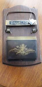 Antieke kranten en bladen houder, Ophalen of Verzenden, Gebruikt