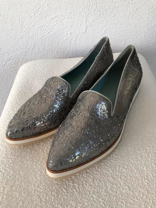 Via vai lage schoen mt 39 zilver rubber zool nieuw, Kleding | Dames, Schoenen, Nieuw, Instappers, Overige kleuren, Ophalen