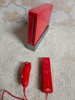Wii Special Edition Red 25th Anniversary, Ophalen of Verzenden, Zo goed als nieuw, Met 2 controllers