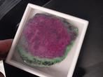 Robijn in zoisiet plak 3, Verzamelen, Mineralen en Fossielen, Ophalen of Verzenden, Mineraal