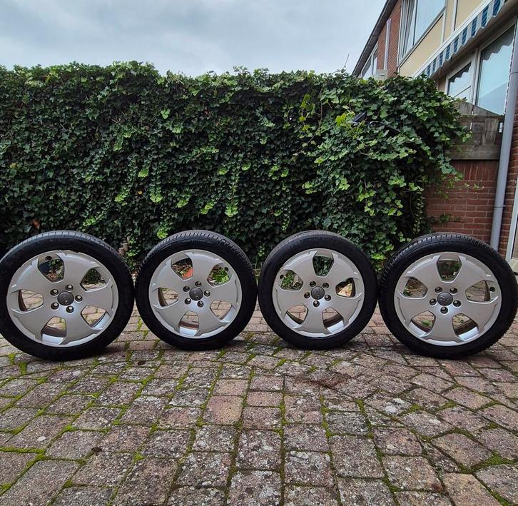 Continental banden met audi velgen - goede staat!, Auto-onderdelen, Banden en Velgen, Banden en Velgen, Zomerbanden, 17 inch, 225 mm
