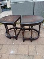 2 half ovalen houten bijzet tafeltjes donker eiken, Huis en Inrichting, Tafels | Sidetables, Ophalen, Gebruikt, Ovaal
