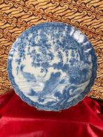 OUD, PUNTGAAF JAPANS PORSELEINEN BORD (Diam. 30 cm), Antiek en Kunst, Ophalen of Verzenden