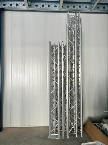 Truss driehoek 300 cm  beschikbaar voor biedingen