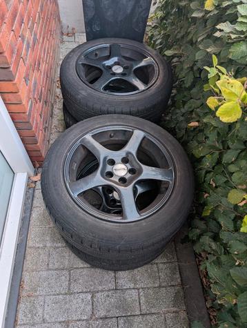 Volkswagen Bora 16 inch bandenset in goede staat 205/55/R16 beschikbaar voor biedingen