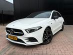 Mercedes A-klasse A250e |AMG|PANO|18’’|HEAD-UP|PLUG-IN|SFEER, Auto's, Mercedes-Benz, Zwart, 4 cilinders, 160 pk, Leder en Stof