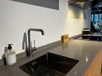 Luxe Showroomkeuken – Kvik CIMA LIGHT OAK & BORDO WHITE – Zo, Ophalen, Overige kleuren, Dubbelwandige keuken, Zo goed als nieuw