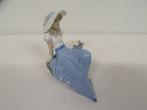 A6716. Nao Lladro Beeldje "Girl with Bird", Verzamelen, Beelden en Beeldjes, Ophalen of Verzenden, Gebruikt