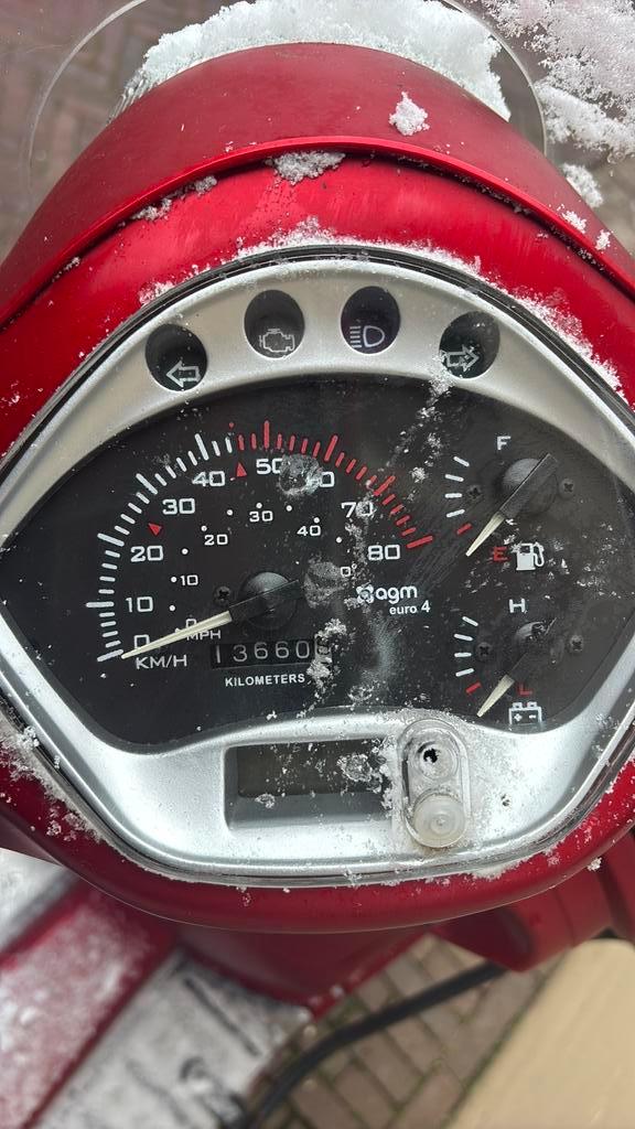 AGM VX50 scooter, Fietsen en Brommers, Scooters | Vespa, Zo goed als nieuw, Overige modellen, Benzine, Ophalen of Verzenden