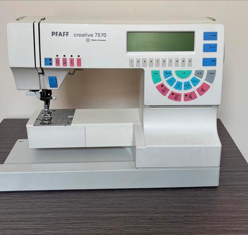 Pfaff Creative 7570 met IDT en Borduurmodule, Hobby en Vrije tijd, Naaimachines en Toebehoren, Gebruikt, Pfaff, Ophalen