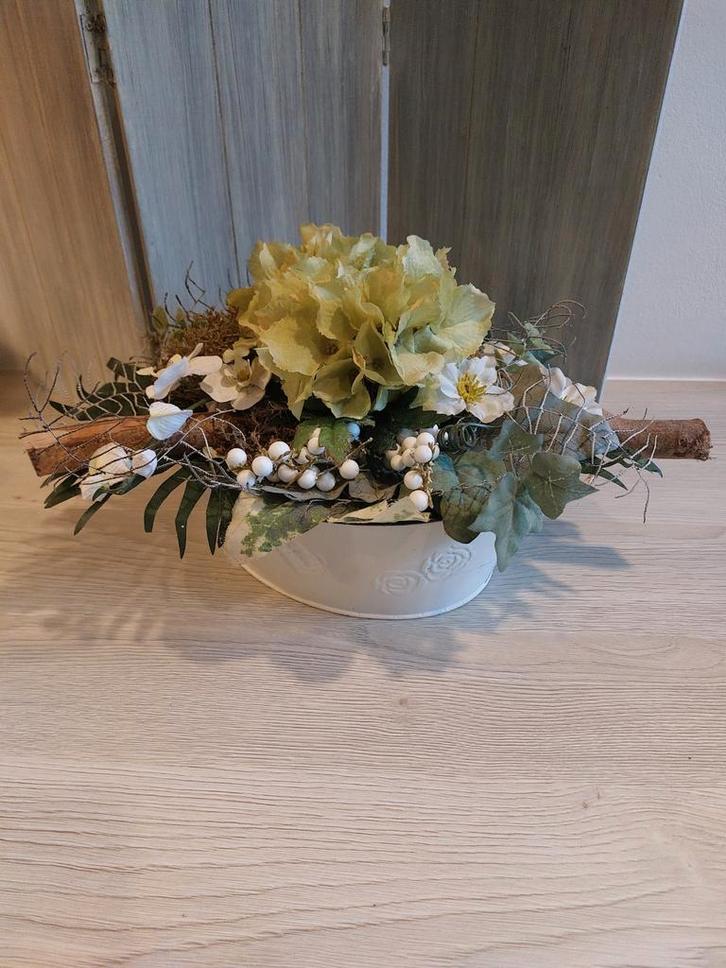 Prachtig Bloemstuk met Zijde Bloemen, Huis en Inrichting, Woonaccessoires | Kunstplanten en Kunstbloemen, Ophalen of Verzenden