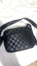 Lv tas, Sieraden, Tassen en Uiterlijk, Tassen | Schoudertassen, Ophalen of Verzenden, Zo goed als nieuw, Zwart