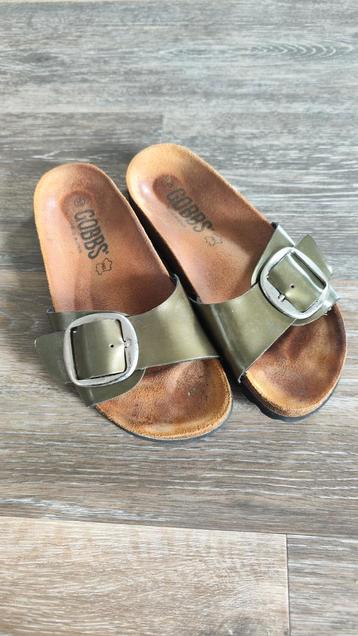 Mooie groene slippers 37 met grote gesp big bugle GOBBS beschikbaar voor biedingen