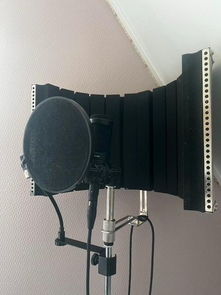 Audio-Technica AT2035 Studio Bundle, Muziek en Instrumenten, Microfoons, Zo goed als nieuw, Studiomicrofoon, Ophalen
