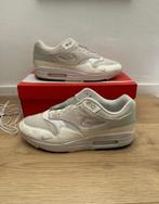 Nike Air Max 1 ‘ Hangul Day’, Nike, Ophalen of Verzenden, Sneakers of Gympen, Gedragen