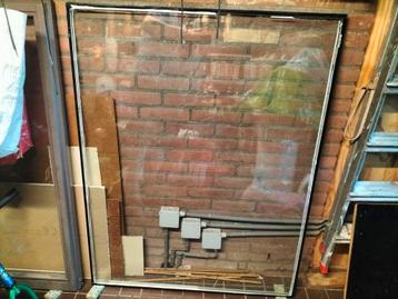 Dubbel glas raam 101x129 cm gratis beschikbaar voor biedingen
