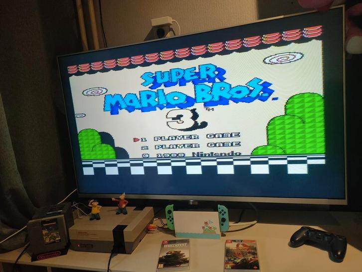 Prachtige Werkende en Complete Nintendo Nes, Spelcomputers en Games, Spelcomputers | Nintendo NES, Zo goed als nieuw, Met 2 controllers